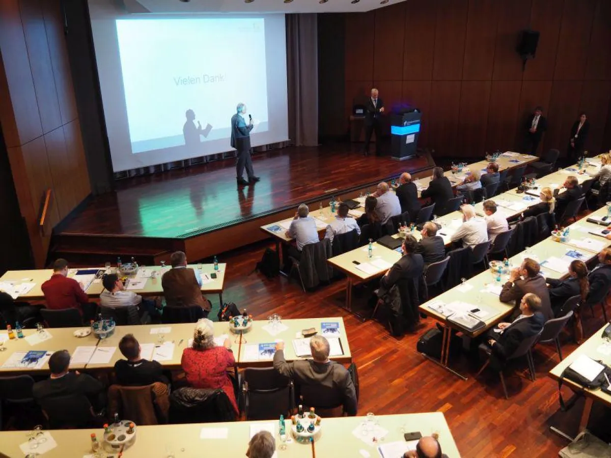 Vortrag auf dem KSS-Forum 2016 (© Hanser Verlag)