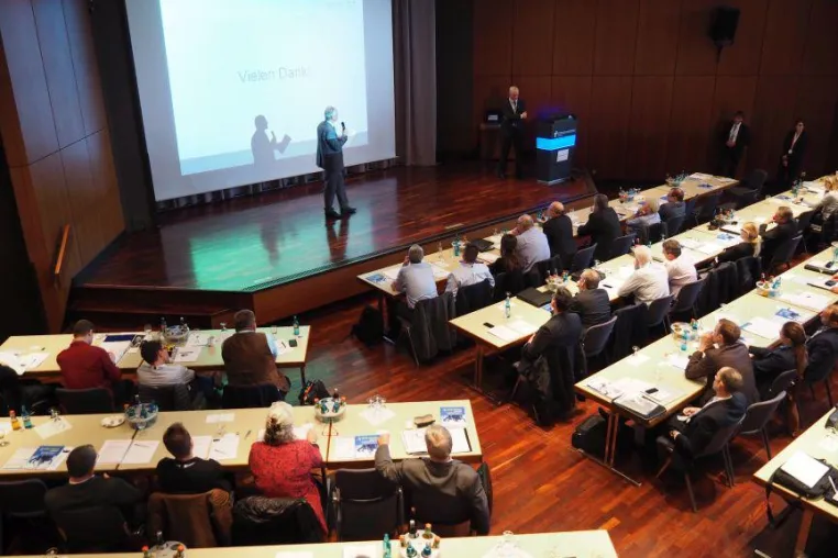 KühlSchmierStoff-Forum 2017 in Stuttgart-Fellbach Bild: KühlSchmierStoff-Forum 2017 in Stuttgart-Fellbach