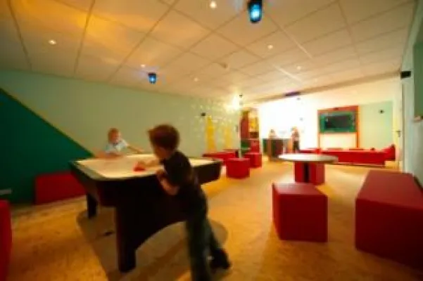 Bild: Im Familienurlaub auf Solokurs - Spezielles Teenager-Programm in den Herbstferien