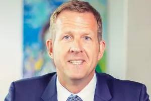 Hellmann wird offizieller Logistikpartner des IFOY AWARD Bild: Hellmann wird offizieller Logistikpartner des IFOY AWARD