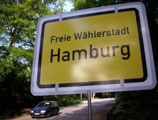 Bild: FREIE WÄHLER: nach Volksentscheid über die Schulreform die Bürger in Hamburg sammeln!