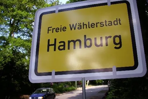 Bild: FREIE WÄHLER: nach Volksentscheid über die Schulreform die Bürger in Hamburg sammeln!
