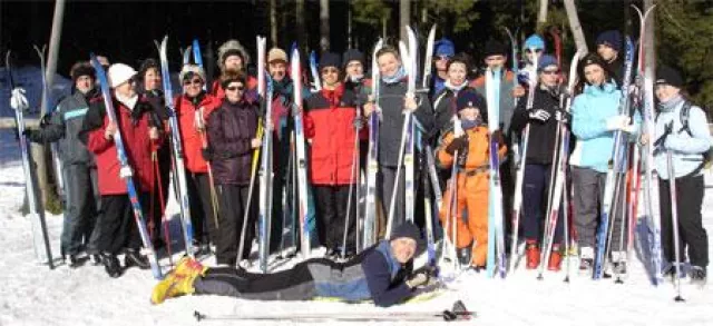 Wintersportwochenende startet mit Seminar zur Ski- und Snowboardpflege Bild: Wintersportwochenende startet mit Seminar zur Ski- und Snowboardpflege