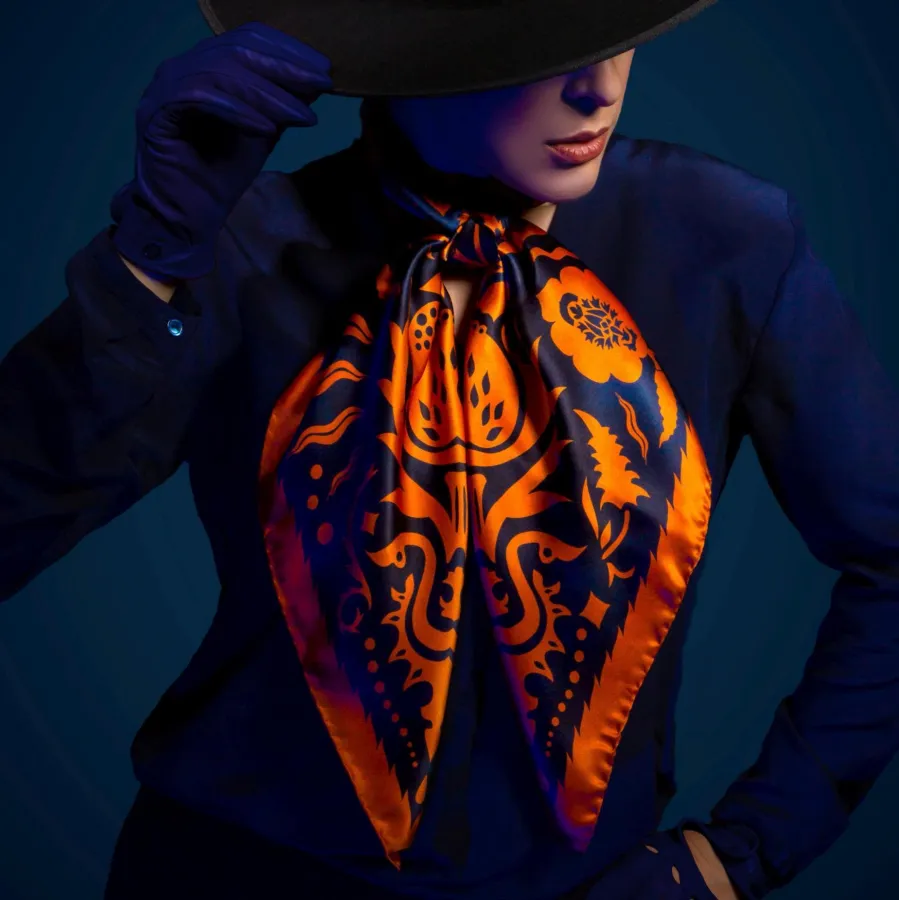 Velvet Eden Foulard | Sunset Oriole | 90x90cm | 100% Seide