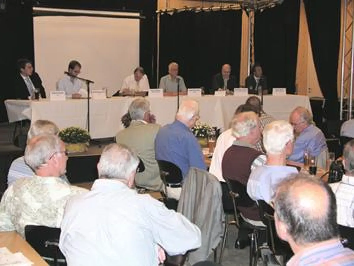 Sehr gut besuchte Podiumsdiskussion im Kulturhaus Ramersdorf/Perlach am 09.09.2008 mit Vertretern der CSU, SPD, Bündnis 90/Die Grünen, Die Linke und der ADG.