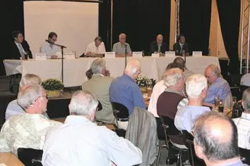 Bild: Politiker äußern sich auf Podiumsdiskussion zu “Altersvorsorge – Zwei-Klassensystem?”