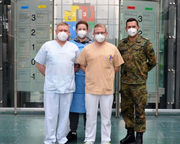 Soldaten auf Pflegemission Bild: Soldaten auf Pflegemission