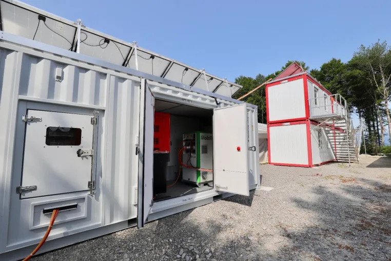 Bild: MobilHybrid liefert umweltfreundlichen und autarken Strom für die archäologische Feldforschung
