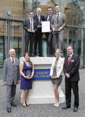 Bild: Studierende der Berufsakademie Weserbergland gewinnen Postbank Finance Award