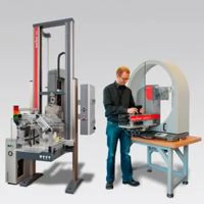 Bild: Schlagkräftiges Duo für die Kunststoffprüfung