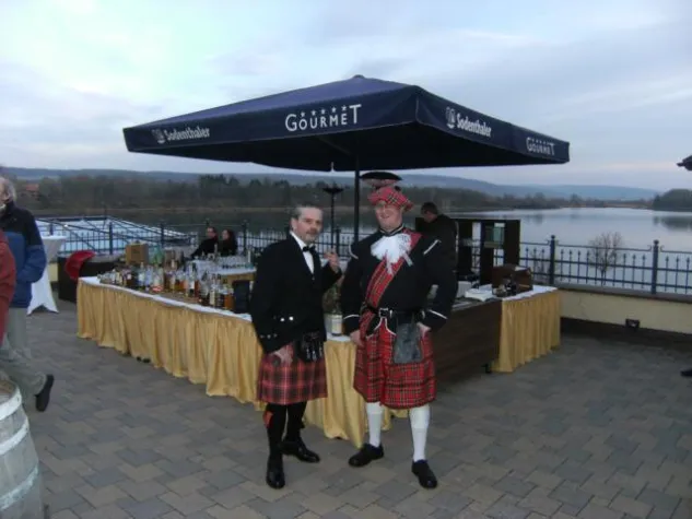 Bild: 4. Whiskytastival im Dorf am See mit „Talisker Trophy“ Jungkochwettbewerb