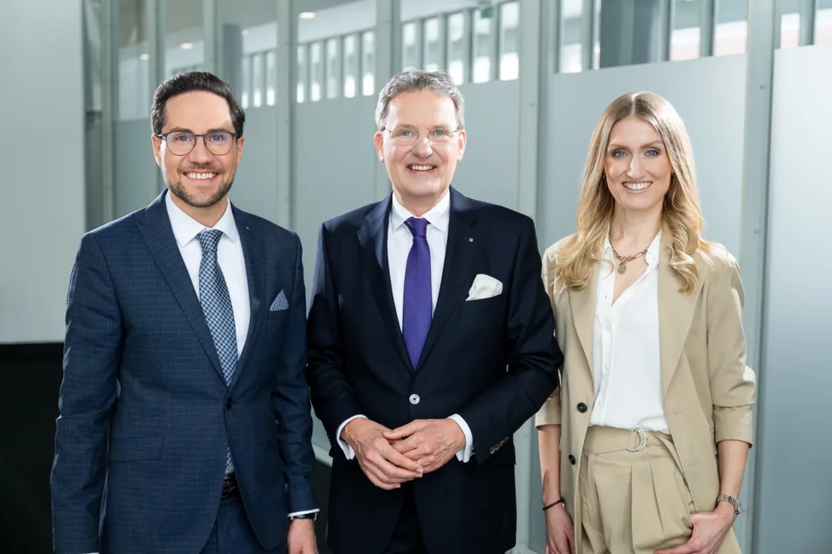 Fabian Vollberg, Prof. Dr. Guido Quelle, Linda Vollberg (© Mandat Managementberatung GmbH)