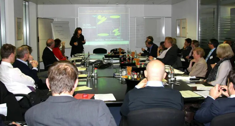 Bild: Open University-Studienberater stellen das MBA-Studium in Stuttgart und München vor