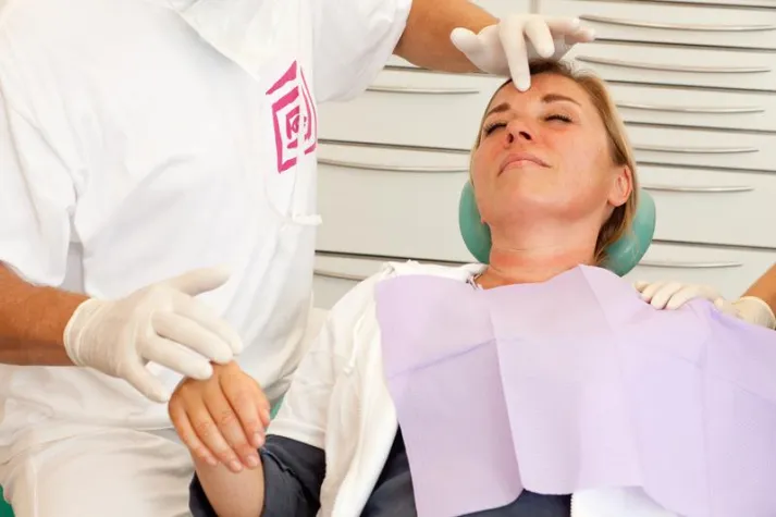 Bild: In Trance beim Zahnarzt ganz entspannt