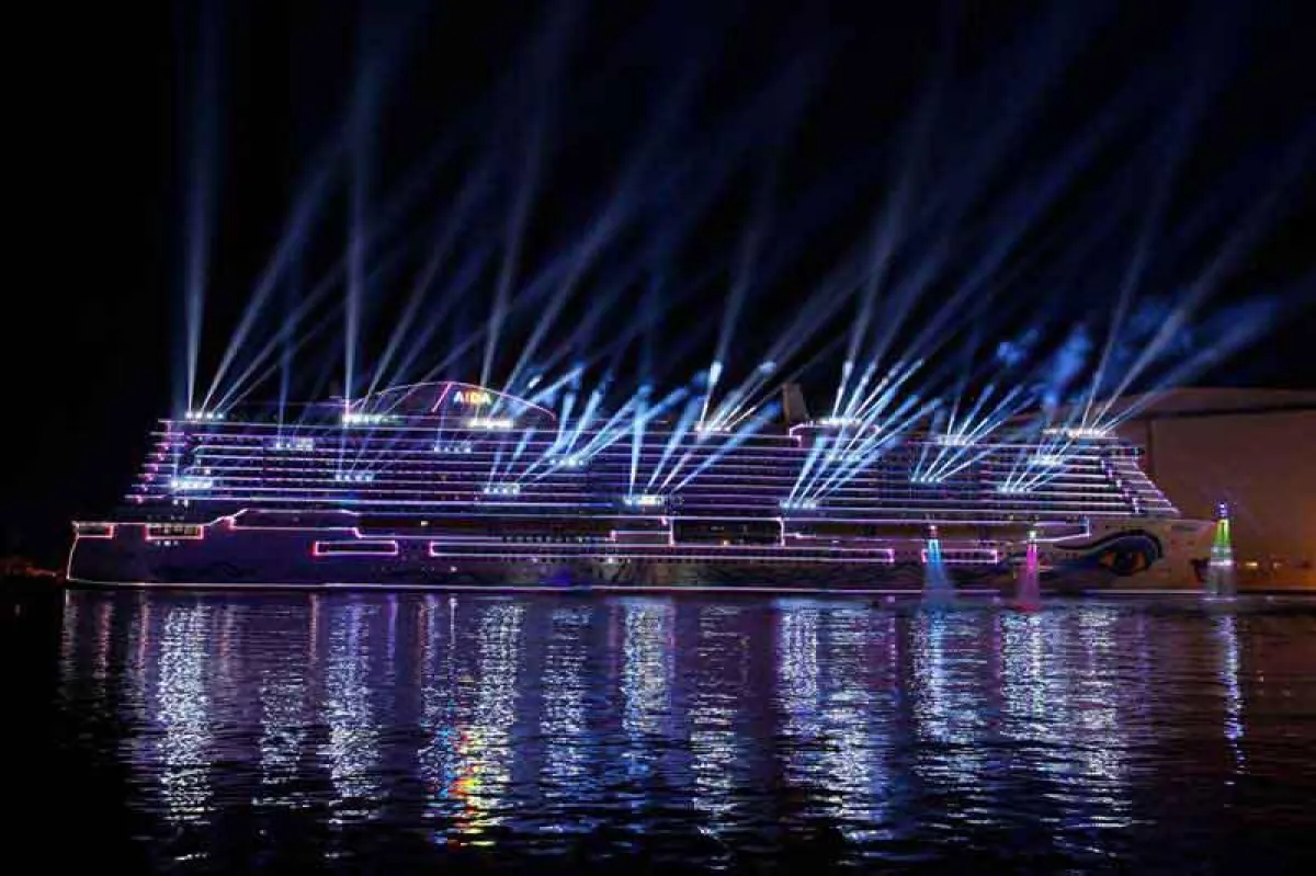 ELATION Proteus Hybrid für Taufe der AIDAnova (Foto: © Manfred H. Vogel)