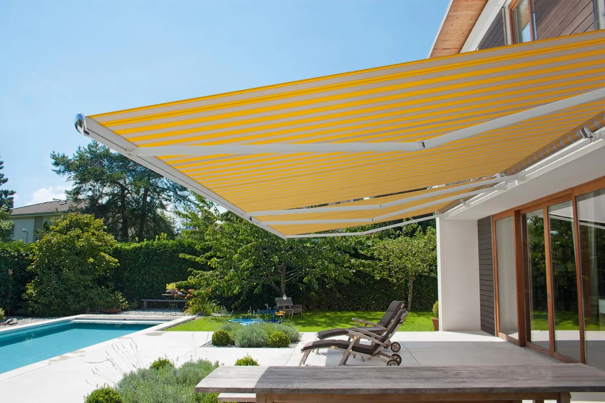 Hochwertige Designmarkisen wie von markilux sind der ideale Sonnenschutz für Balkon und Terrasse.