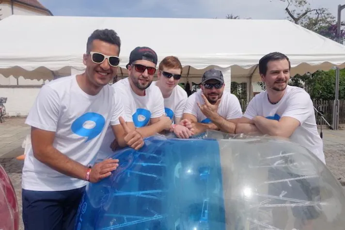 Bild: Bubble Soccer Turnier – CRM-Nerds an der frischen Luft