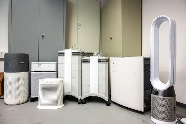 Bild: 10 Tipps für Verbraucher beim Kauf eines Luftreinigers. Umfangreicher Gerätetest für Luftreiniger. 