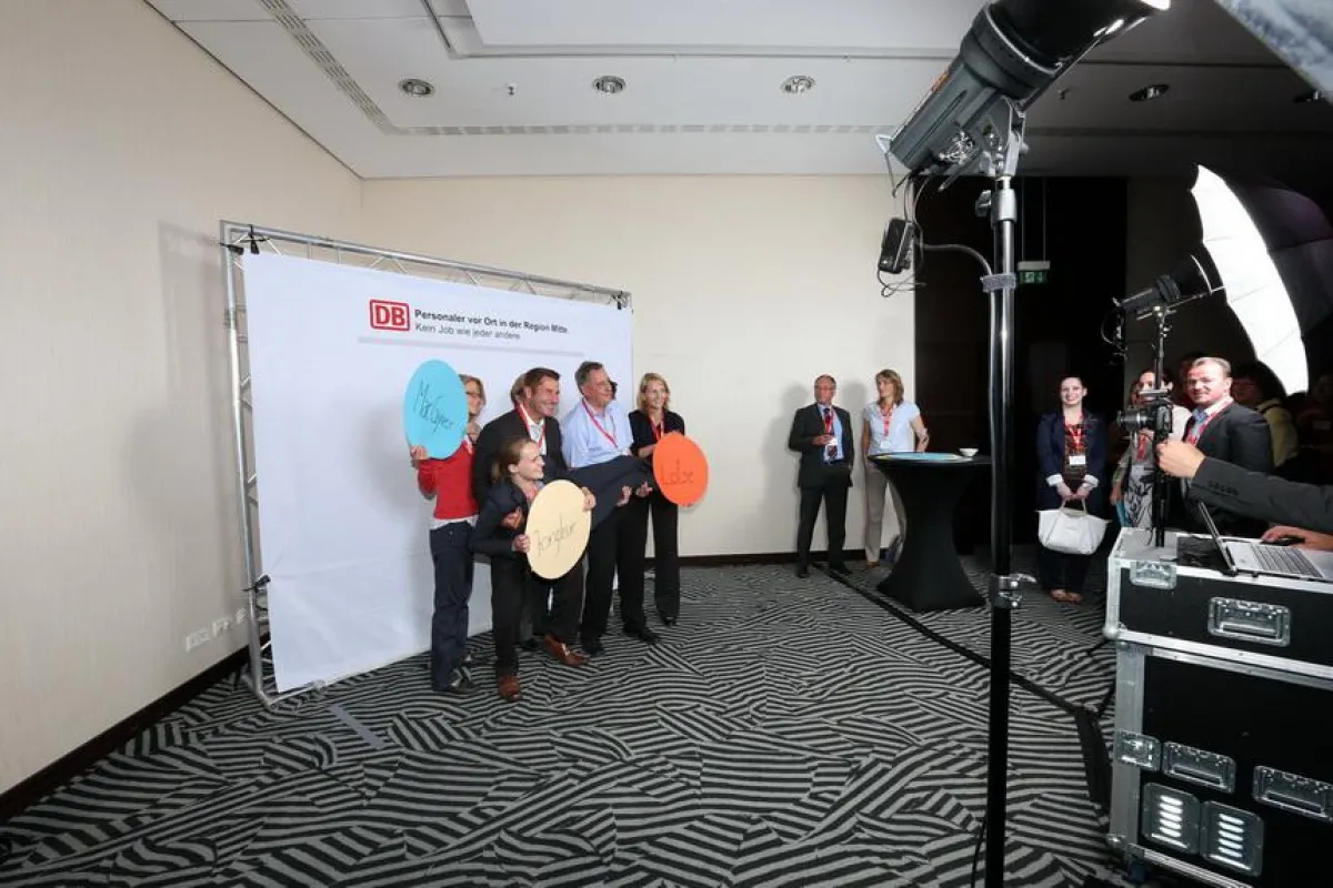 llen Kamrad organisiert Foto-Aktion für Personal-Event der Deutschen Bahn