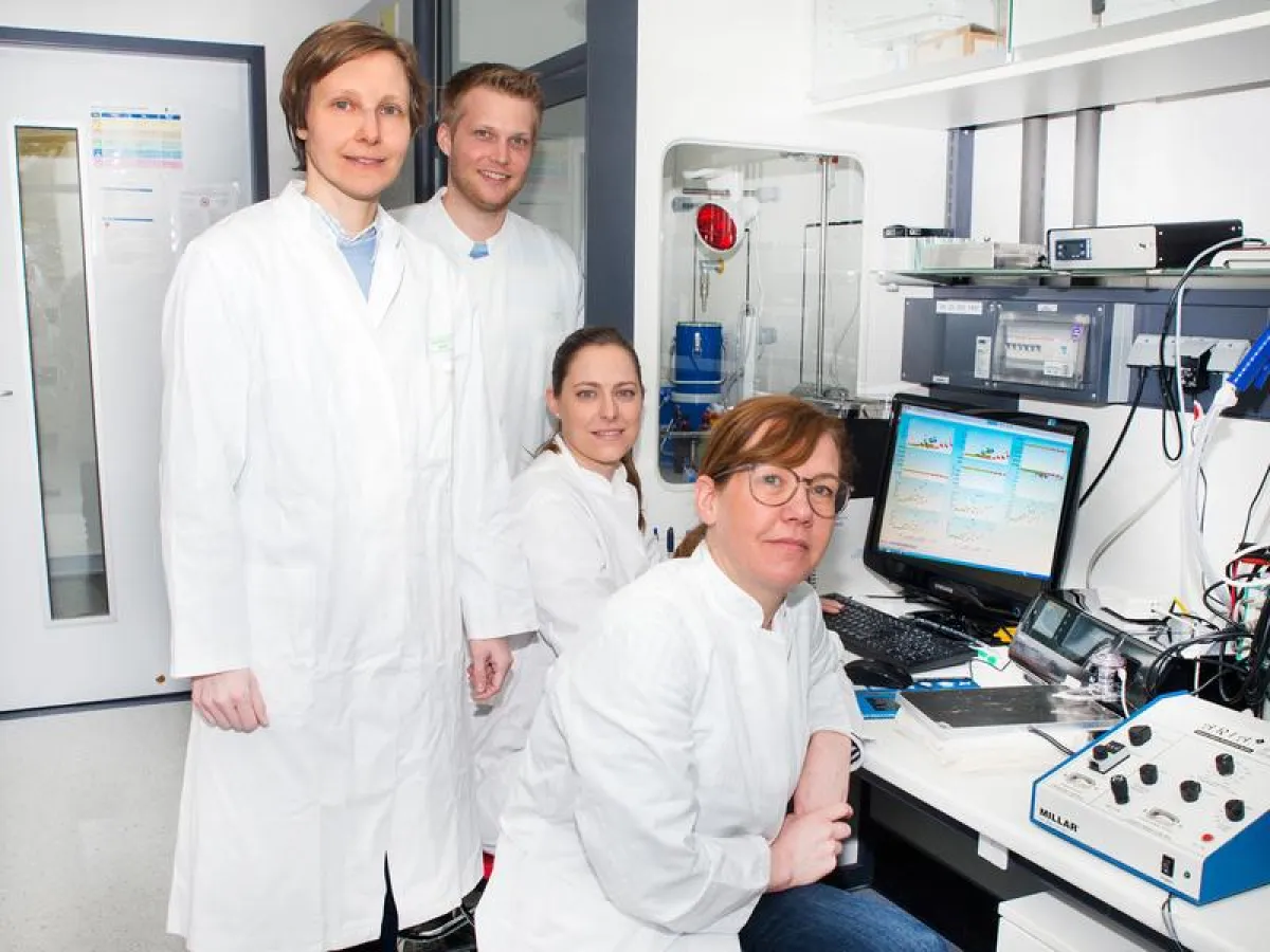 Prof. Dr. Daniela Wenzel, Alexander Seidinger, Annika Simon and Dr. Michaela Matthey (from left).  ((c) Photo: Katharina Wislsperger/Ukom-UKB )