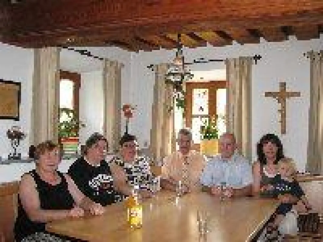 v. links:  Anna Pilsl sen., Kurt Lukas, Gudrun Lukas, Josef Lamperstorfer, Johann Pilsl sen., Marion Pilsl mit Lena Maria