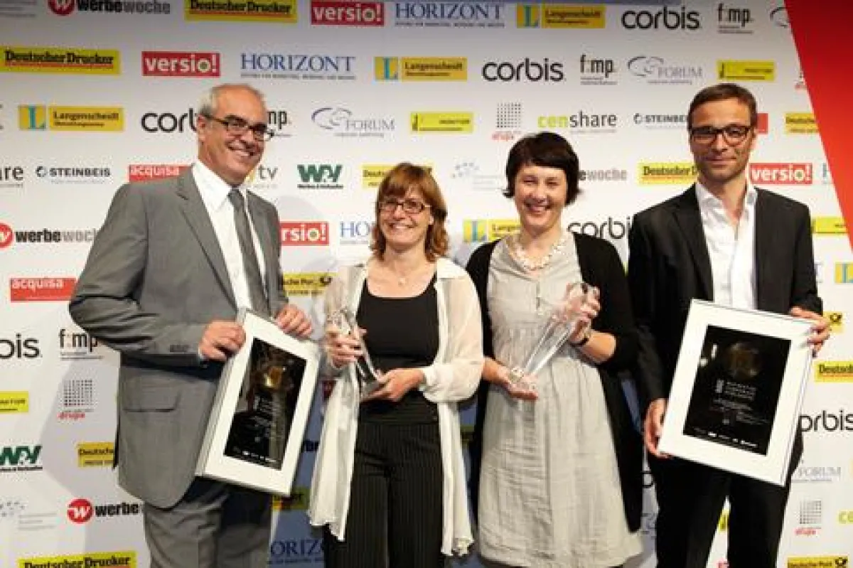 Das new spaces Redaktionsteam freut sich mit Gaggenau über den zweiten BCP Award in Gold. Gaggenau Hausgeräte GmbH