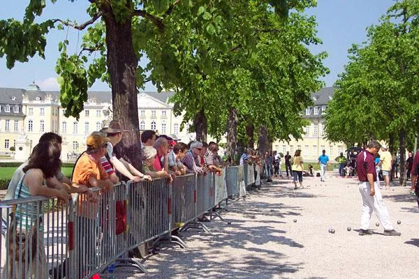 Bild: Deutsche Pétanque Meisterschaften Triplette 2015 – auf dem Schlossplatz Karlsruhe