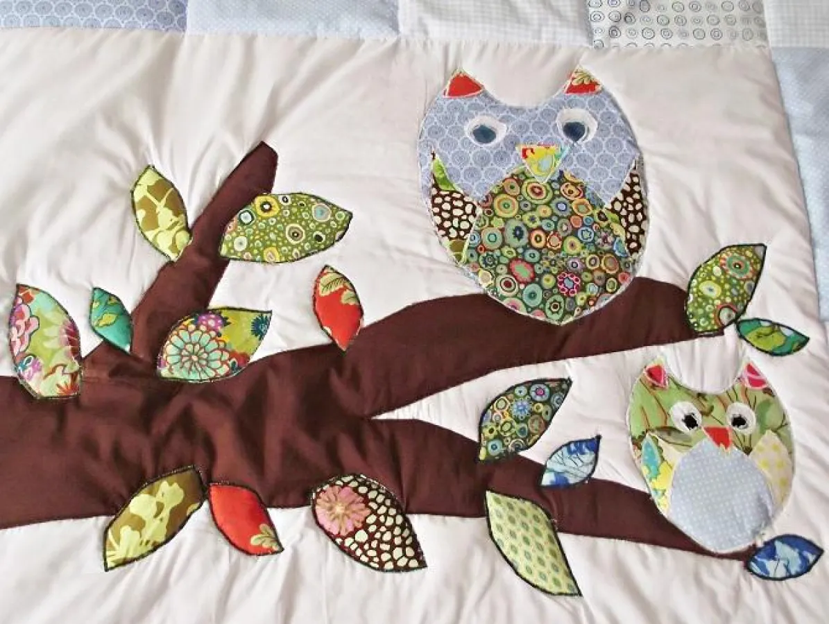 Besondere Kinderdecke mit Eulen Applikation