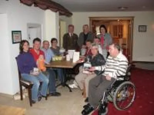 Im Reischlhof bei Wegscheid wurde wieder eine Gruppe Urlaubgäste für 5 mal, 25 mal und 40 mal Urlaub geehrt Bild: Im Reischlhof bei Wegscheid wurde wieder eine Gruppe Urlaubgäste für 5 mal, 25 mal und 40 mal Urlaub geehrt