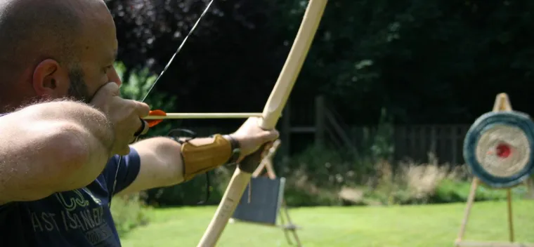 Bild: Persönlichkeitsentwicklung 2.0 mit Pfeil & Bogen