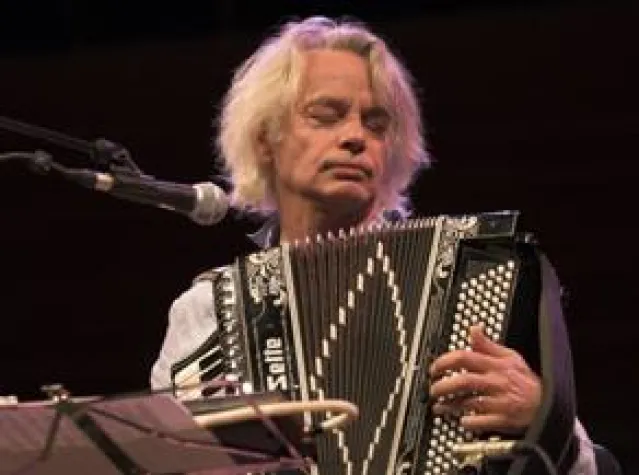 Zum Tode Lars Hollmers Bild: Zum Tode Lars Hollmers