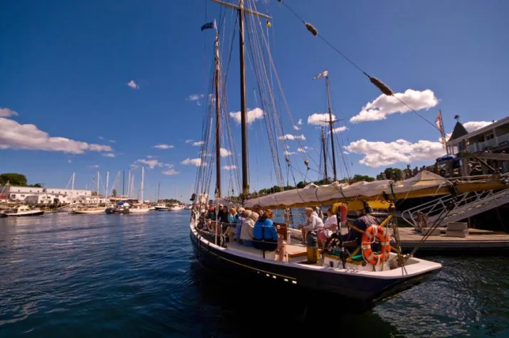 Sommerfestivals in Neuengland - Wo Wasser brennt und Musik erklingt Bild: Sommerfestivals in Neuengland - Wo Wasser brennt und Musik erklingt
