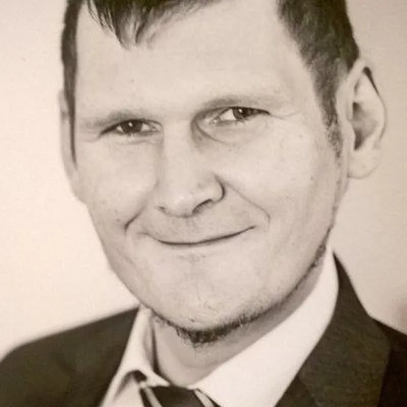 Adrian Janotta, IT Sicherheitsexperte, Live Hacker