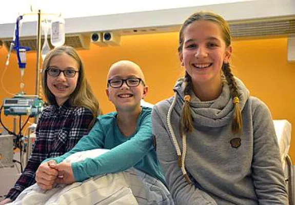 Bild: Wenn krebskranke Kinder ihre Freunde trösten