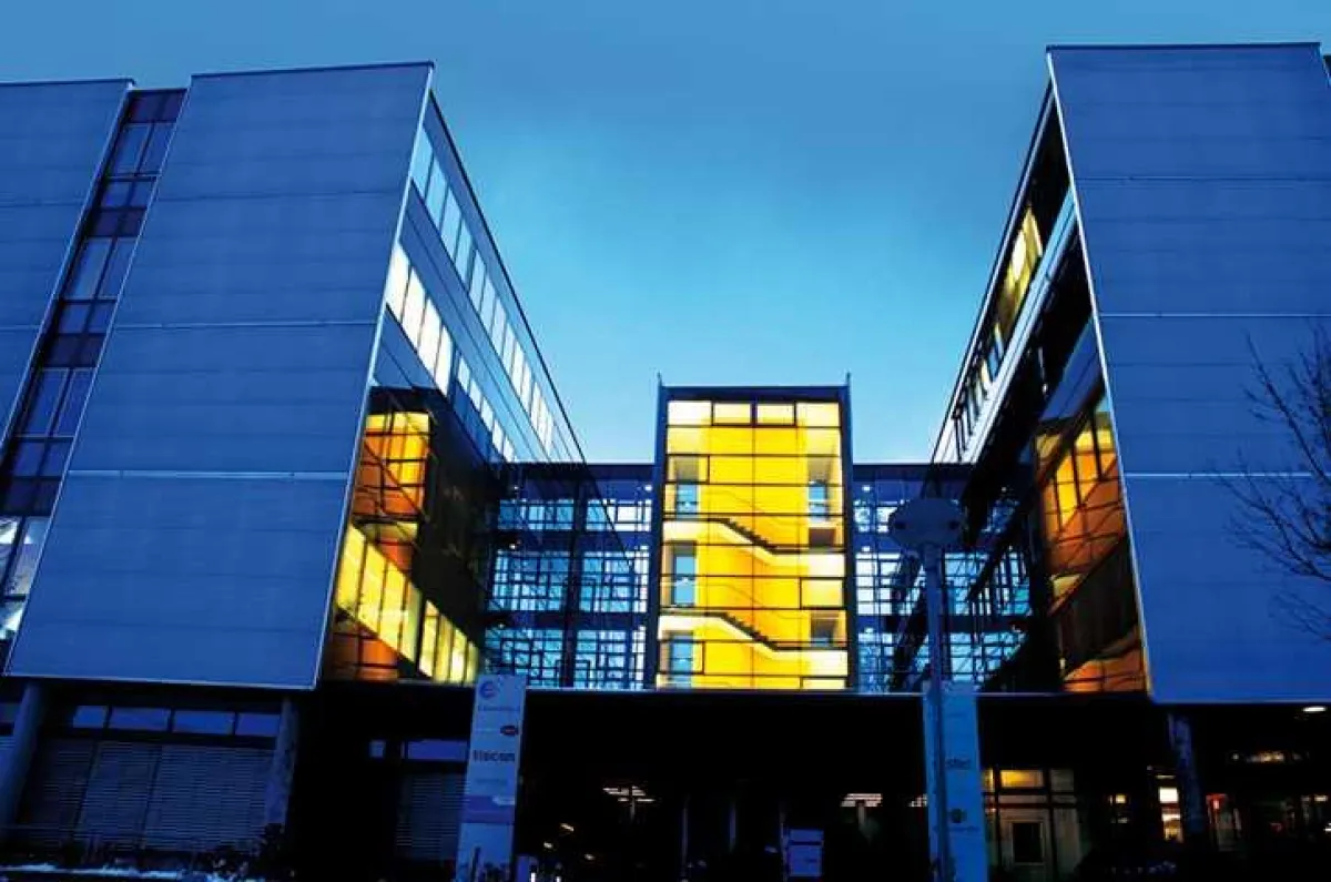 Der Firmensitz der Monarchis Grundbesitzgesellschaft mbH in der Edisonallee in Neu-Ulm.