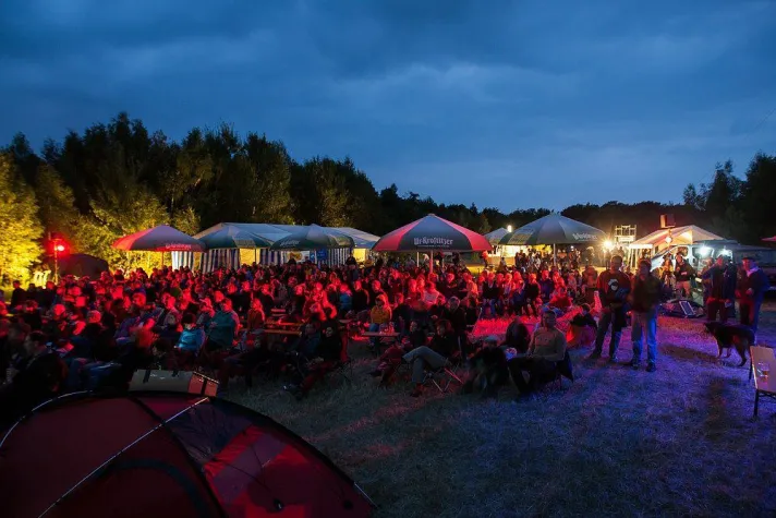 Ältestes Open-Air-Bergfilmfestival geht in die 16. Runde Bild: Ältestes Open-Air-Bergfilmfestival geht in die 16. Runde