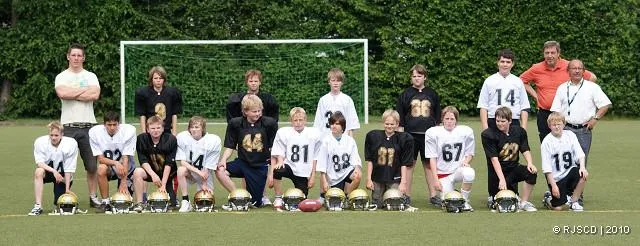 Bild: Gemeinsames Sportprojekt „American Football“ der Gesamtschule Paderborn-Elsen und den Paderborn Dolphins