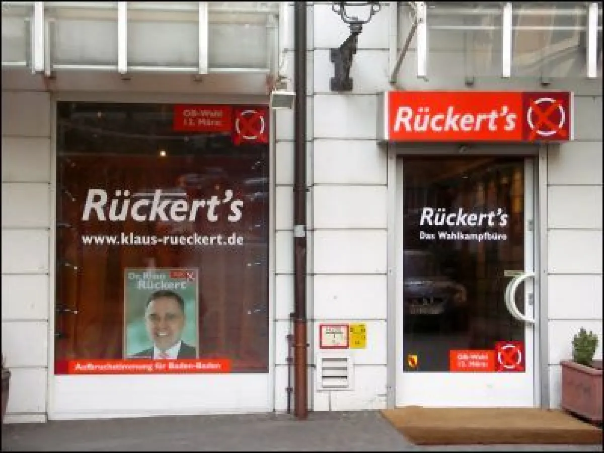 Das Rückert's. Wahlkampfbüro des OB-Kandidaten Klaus Rückert in bester Baden-Badener Geschäftslage.