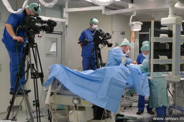 Bild: Liveübertragung in der medizinischen Fortbildung