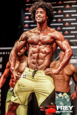 Bild: Dennis Darko wird Men's Physique "Beachbody" Vizeweltmeister in Spanien