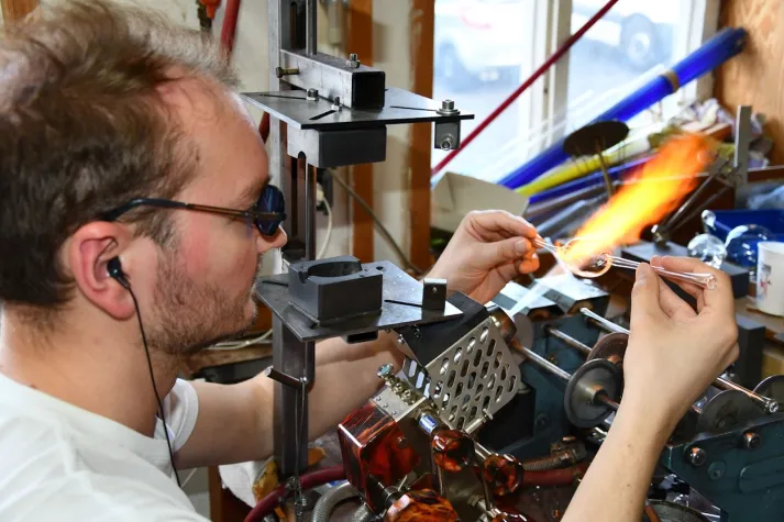 Bild: Der Zauber von kühlem Glas und heißer Flamme