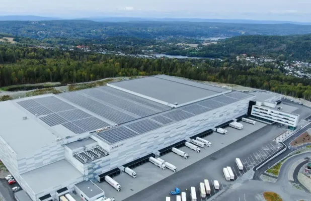 Wechselrichter von KACO new energy für Norwegens erstes großes Solardach mit 1500-V-Technologie Bild: Wechselrichter von KACO new energy für Norwegens erstes großes Solardach mit 1500-V-Technologie