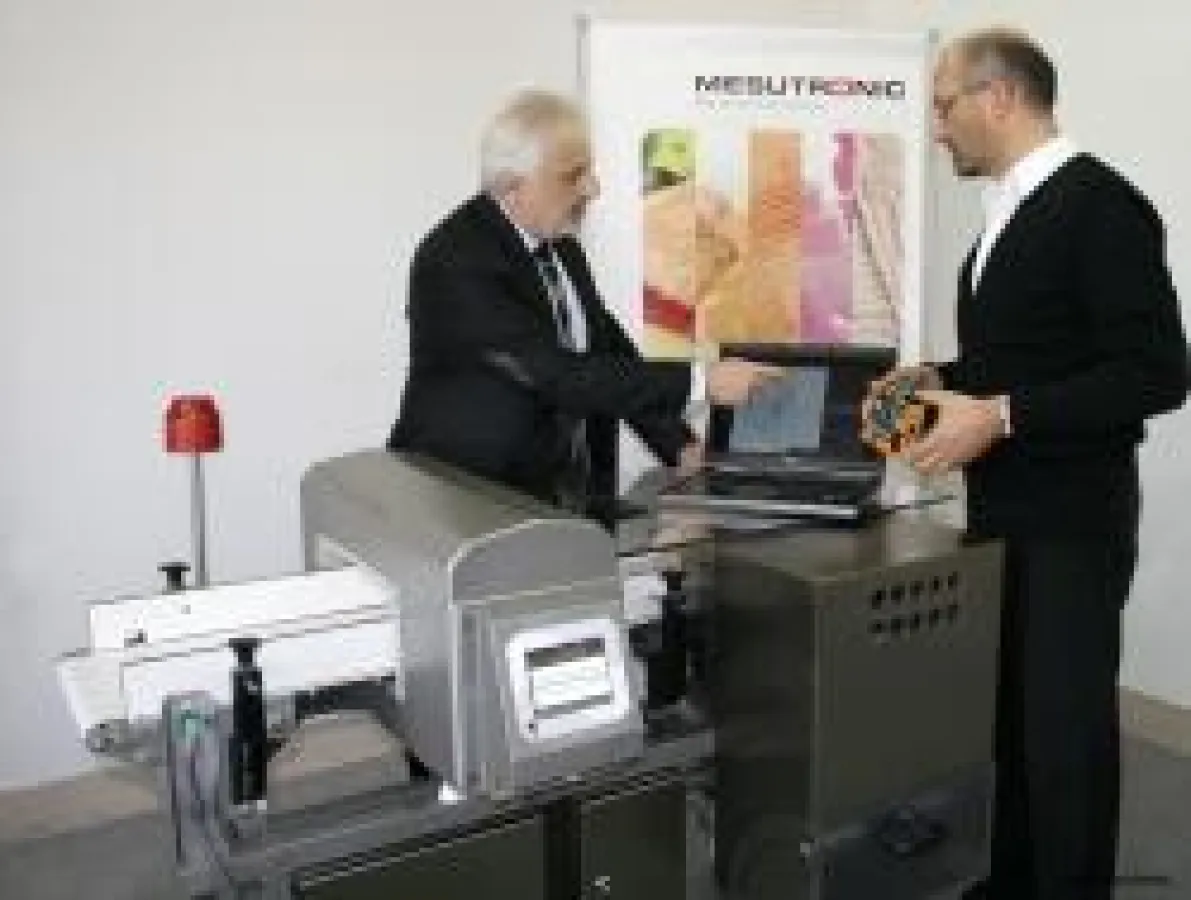 Für Mesutronic geht es weiter spürbar aufwärts, wie Geschäftsführer Karl-Heinz Dürrmeier (Bild links) berichtet.