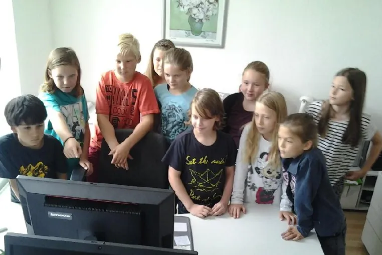 Bild: Schüler der Arche Schule aus Waren zu Gast beim Spica Verlag