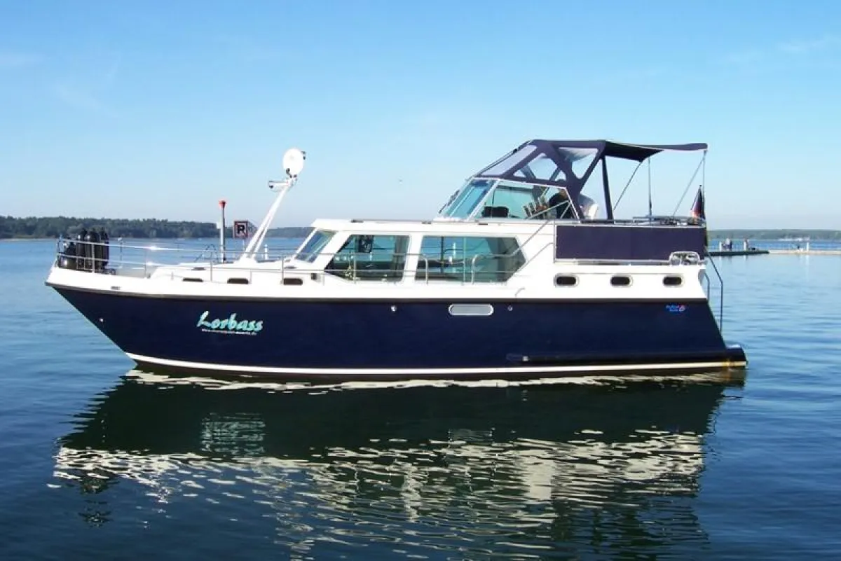 Motoryachten und Hausboote für einen Boosturlaub