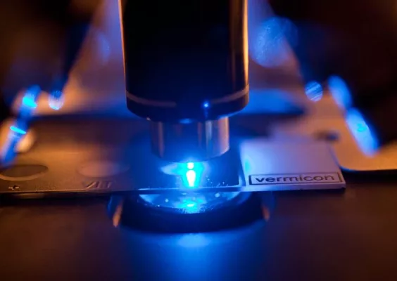 Bild: vermicon AG: Bakteriennachweis mit neuester LED-Technologie