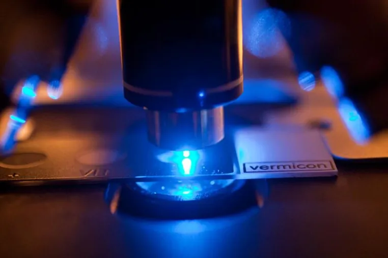 Bild: vermicon AG: Bakteriennachweis mit neuester LED-Technologie