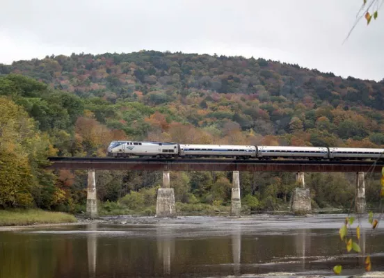 Bild: Auf Schienen durch Neuengland - Bei unvergesslichen Bahnreisen die Wiege der USA entdecken