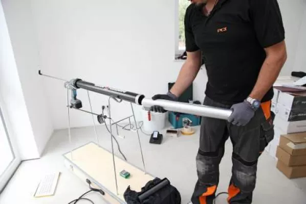 Bild: PCI-Parkettkleber im Schlauchbeutel