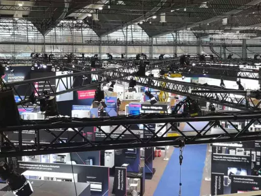 Bild: Roadshow GmbH vertraut für anspruchsvolle Messeprojekte auf LITECRAFT TRUSS